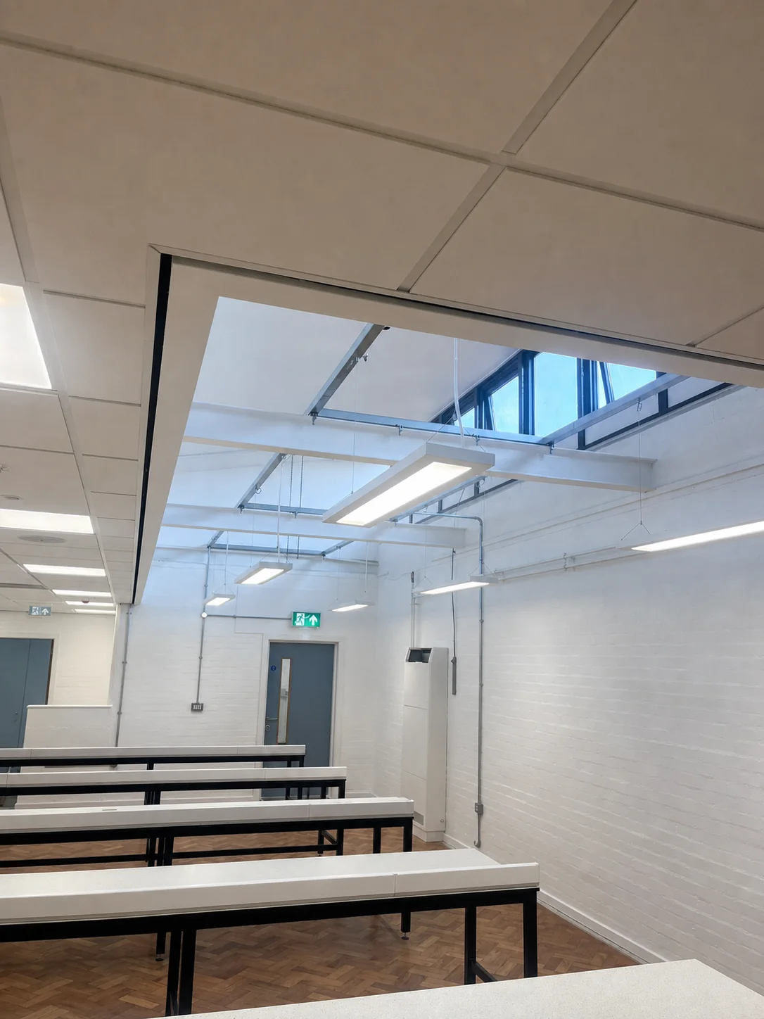 High-level suspended lighting in a laboratory